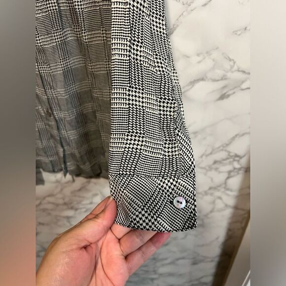 J. Jill Women's Herringbone Button Down Tunic Blouse Top Long Sleeve Size S - Picture 3 of 10